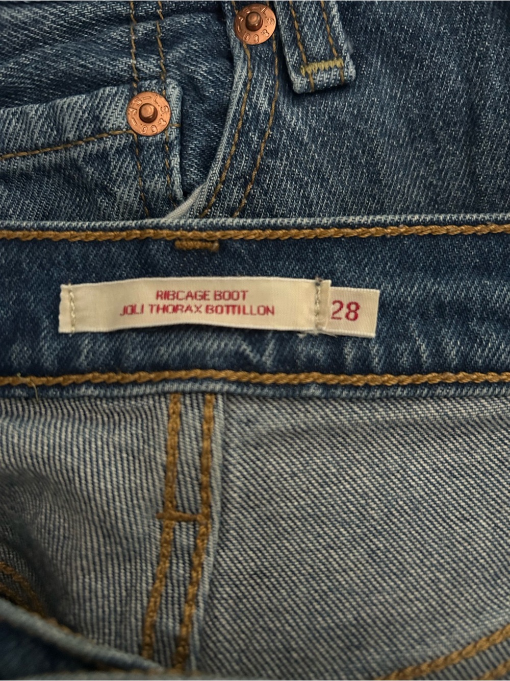 Levi’s Ribcage Bootcut Jeans - Picture 10 of 12